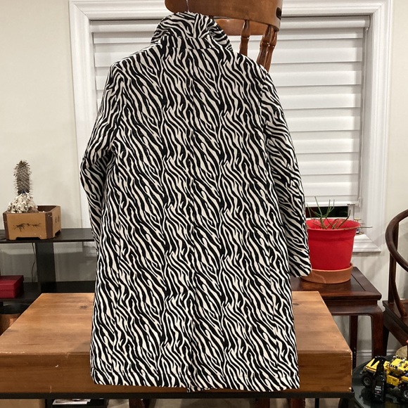 Coat - Picture 3 of 3